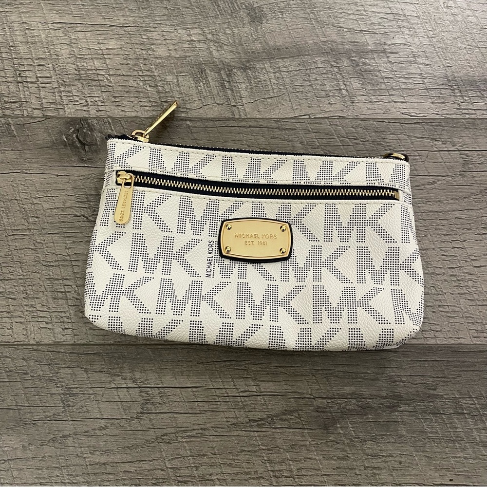 MICHAEL Michael Kors Jet Set Item Large Wristlet